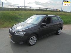 Skoda Fabia Combi - fabia 1.0 benzine staion airco 13.000km eerste eigenaar