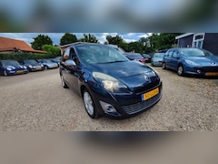 Renault Grand Scénic - 1.4 TCe Dynamique Bekerhouders, trekhaak, navigatie.