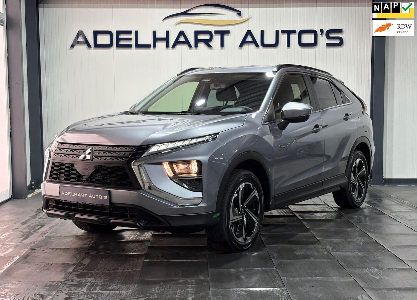 Mitsubishi Eclipse Cross - 2.4 PHEV Instyle Automaat / Navigatie full map / Camera / Cruise control / Climate control - AutoWereld.nl