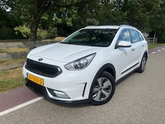Kia Niro - 1.6 GDi Hybrid DynamicLine 141 PK Camera Navi Trekhaak