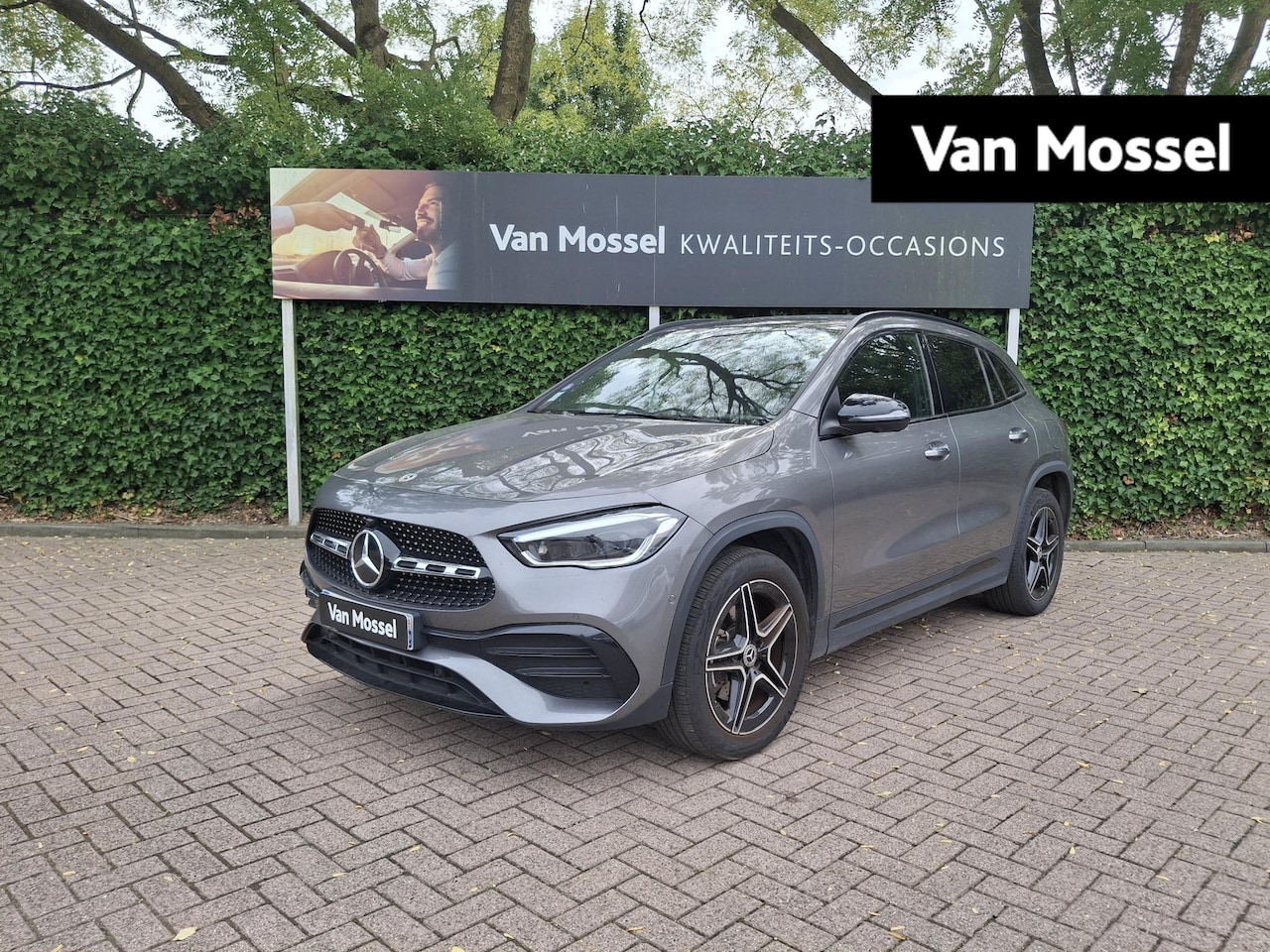 Mercedes-Benz GLA-Klasse - 250 e AMG Line | PANO-SCHUIFDAK | 360 CAMERA | NAVIGATIE | APPLE CARPLAY / ANDRIOD AUTO | - AutoWereld.nl