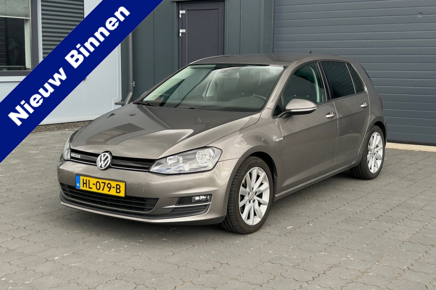 Volkswagen Golf - 1.0 TSI Comfortline DSG 17" PDC NAVI TREKHAAK - AutoWereld.nl