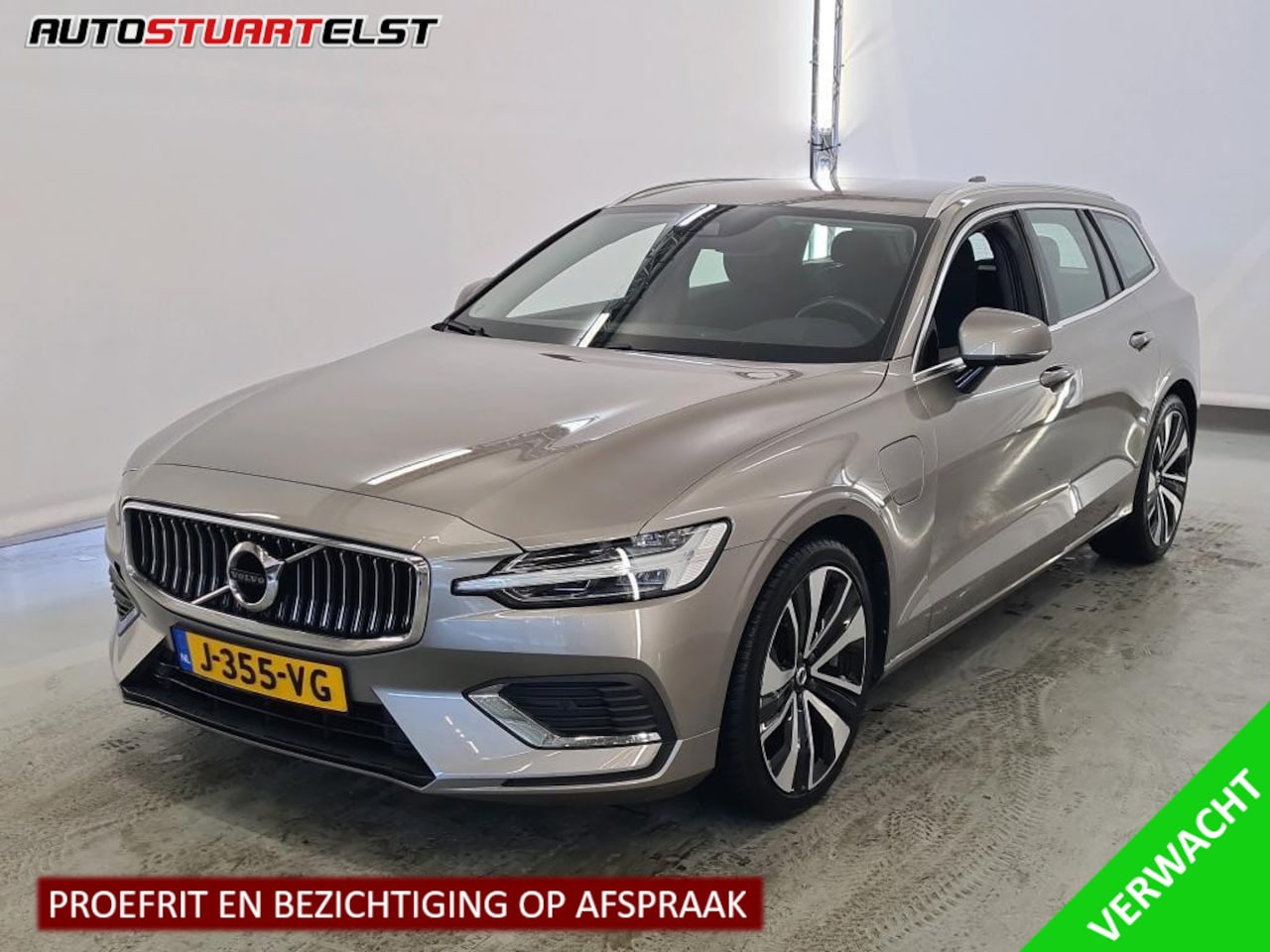 Volvo V60 - 2.0 T8 Recharge AWD Business Pro Camera | Ad Cruise | Climate | Elek Stoel+klep | Full Led - AutoWereld.nl