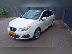 SEAT Ibiza ST - 1.4 Style Handgeschakeld, Airco.Panoramadak, MP3/CD speler.afkomstig van eerste eigenaar,