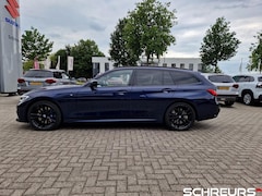 BMW 3-serie Touring - 330i M-Sport|High Executive|Laser|Panoramadak|Leer|Head-up| Liefhebber uitvoering