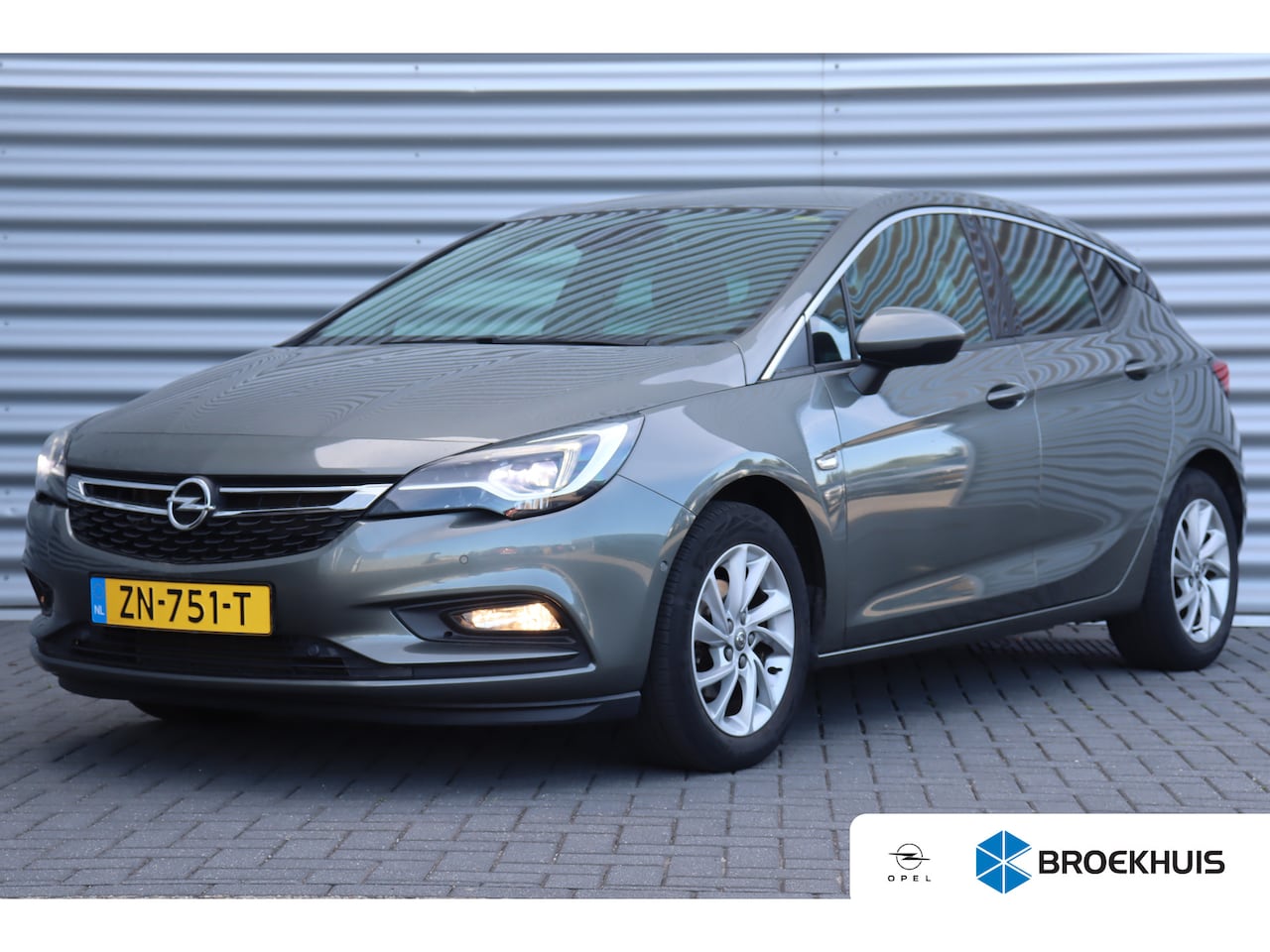 Opel Astra - 1.4 TURBO 150PK INNOVATION+ AUTOMAAT / NAVI / LEDER / CLIMA / FULL-LED / PDC / AGR / 16" L - AutoWereld.nl