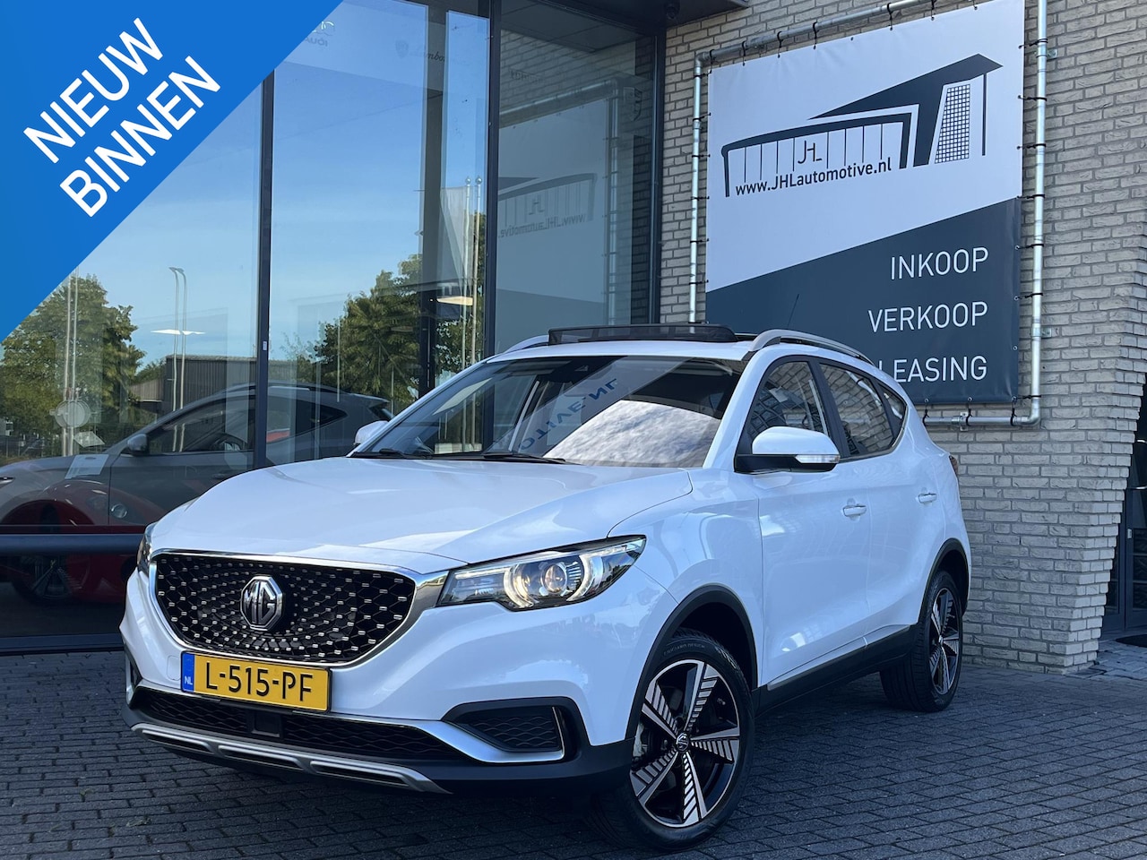 MG ZS - MG Luxury 45 kWh*PANO*A/C*CAMERA*STOELVW*ACC*CARPLAY* - AutoWereld.nl
