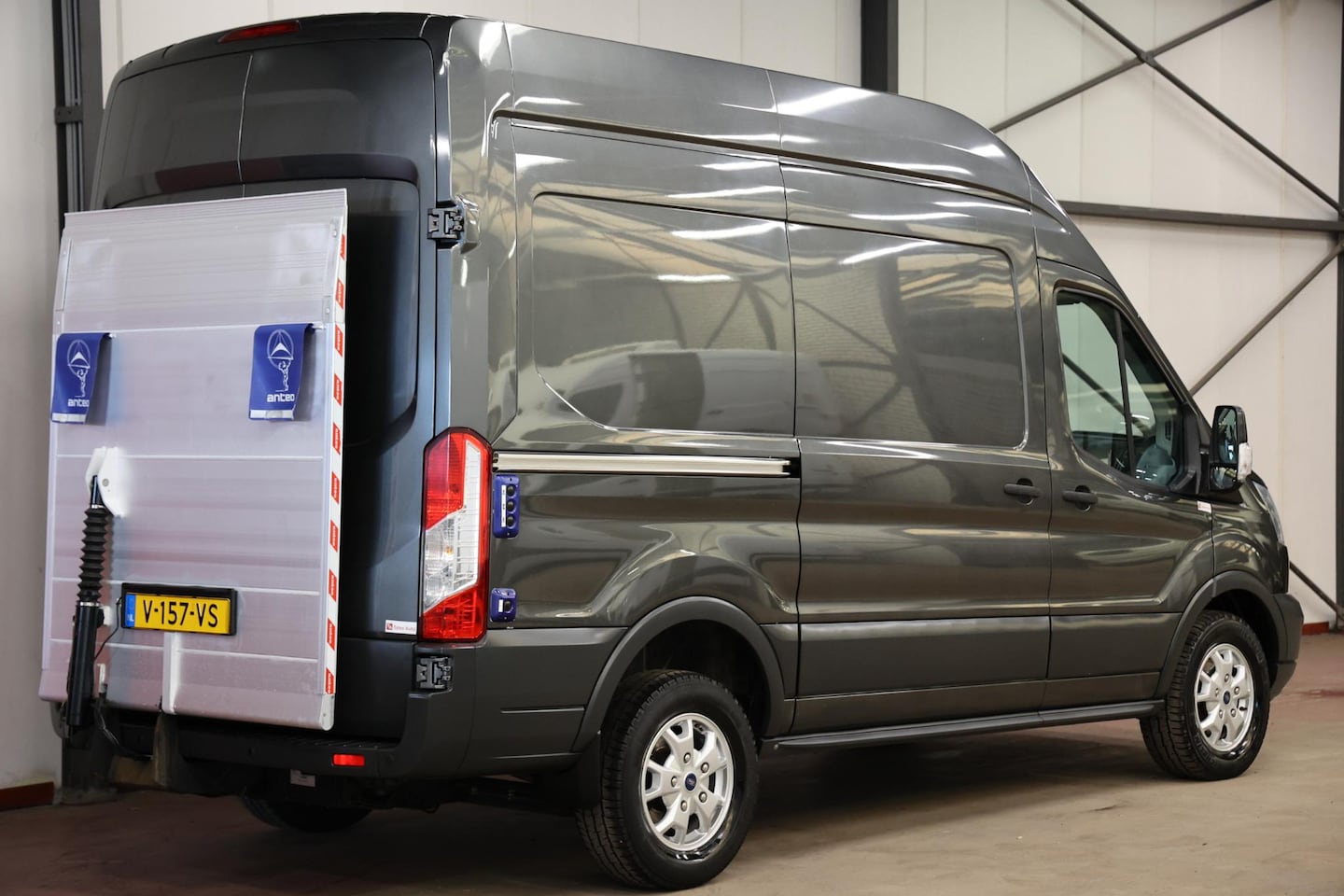 Ford Transit - 2.0 TDCI L2H3 LAADKLEP AUTOMAAT DUBBELE SCHUIFDEUR - AutoWereld.nl