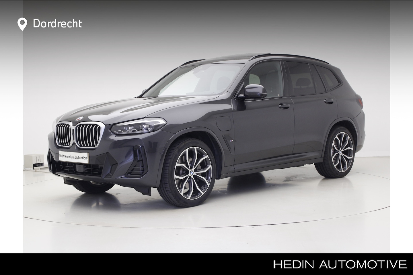 BMW X3 - xDrive30e M-Sport | Panorama | Harman Kardon | Elektrisch verstelbare stoelen | trekhaak - AutoWereld.nl