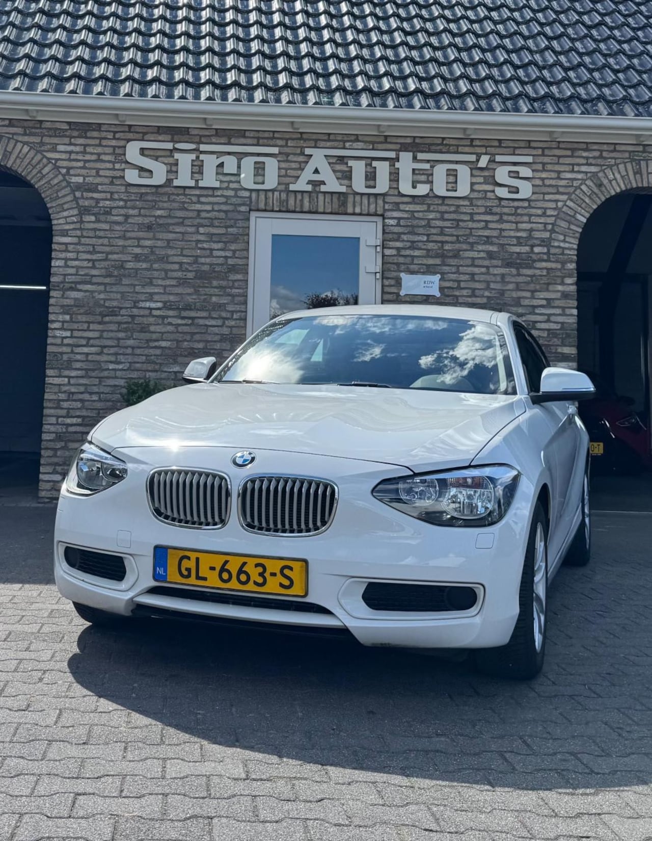BMW 1-serie - 114i Bj 2013 zeer weinig kilometers - AutoWereld.nl