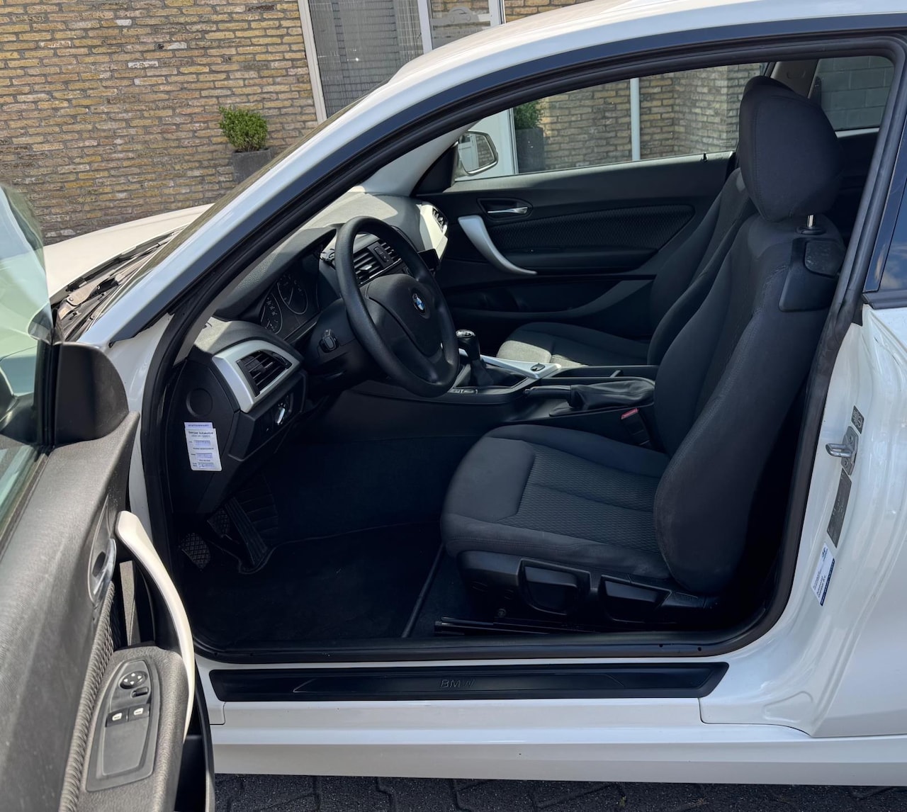 BMW 1-serie - 114i Bj 2013 zeer weinig kilometers - AutoWereld.nl