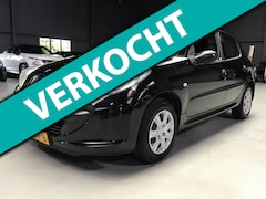Peugeot 206 - 1.1 XR I New Apk + Kln Brt + Koppeling I 3e Eigen I 5 Drs I Elec Ramen I Parrot I Goed Ond