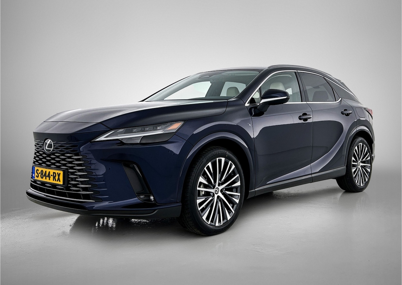 Lexus RX 450h - 450h+ Plug-in Hybrid Luxury Line - AutoWereld.nl