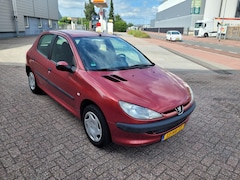 Peugeot 206 - 1.4 XT nieuwe APK
