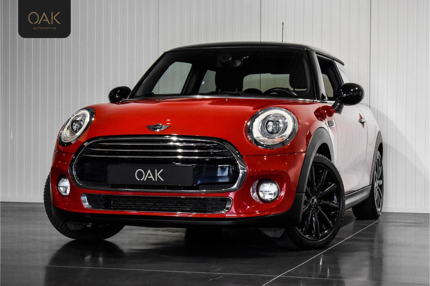 MINI Cooper - Mini 1.5 Chili | Sportstoelen | Half Leder | LED | 17"LM | Blazing Red - AutoWereld.nl