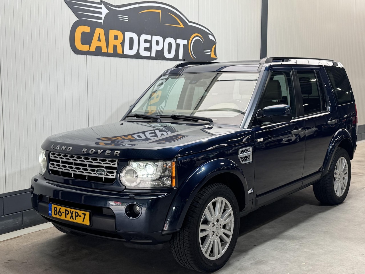 Land Rover Discovery - 3.0 SDV6 Black&White Super netjes Dealer onderhouden - AutoWereld.nl