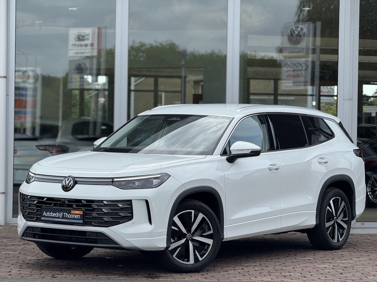 Volkswagen Tayron - 1.5 eTSI Elegance 7p. | Trekhaak | 360° camera | Massage - AutoWereld.nl