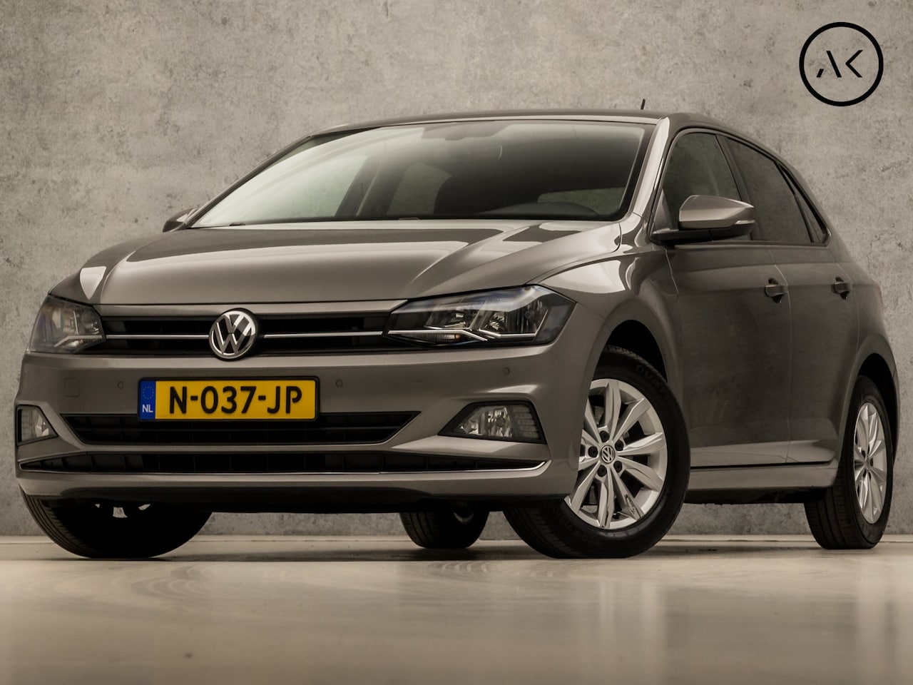 Volkswagen Polo - 1.0 TSI Highline Sport Automaat (APPLE CARPLAY, GROOT NAVI, CLIMATE, STOELVERWARMING, SPOR - AutoWereld.nl