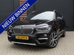 BMW X1 - sDrive20i Automaat Edition III Airco Cr-Control CarPlay Panoramadak