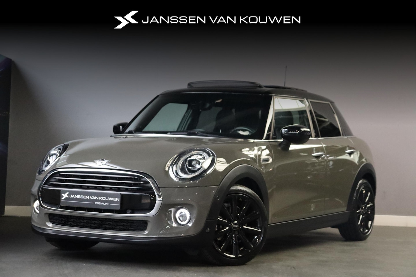 MINI Cooper - Mini 1.5 60 Years Edition Automaat Panoramadak Stoelverwarming Groot Navi - AutoWereld.nl