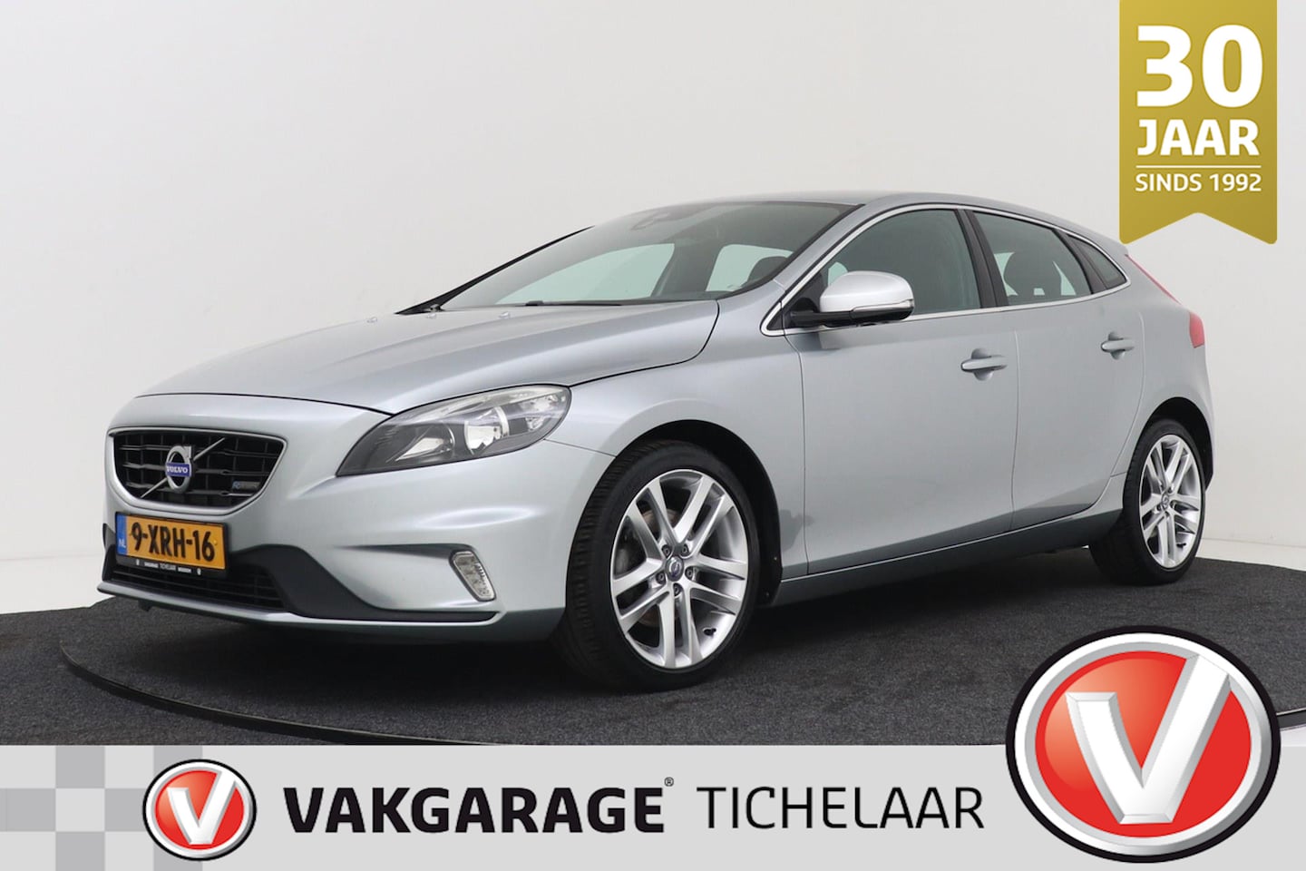 Volvo V40 - 1.6 T2 R-Design | NAP | Navigatie | Alcantara/lederen bekleding | Climate Control | - AutoWereld.nl