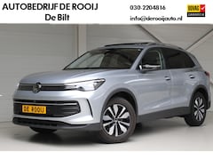 Volkswagen Tiguan - 1.5 eTSI Life Edition Navigatie | Panoramadak | Trekhaak | Standverwaming / koeling