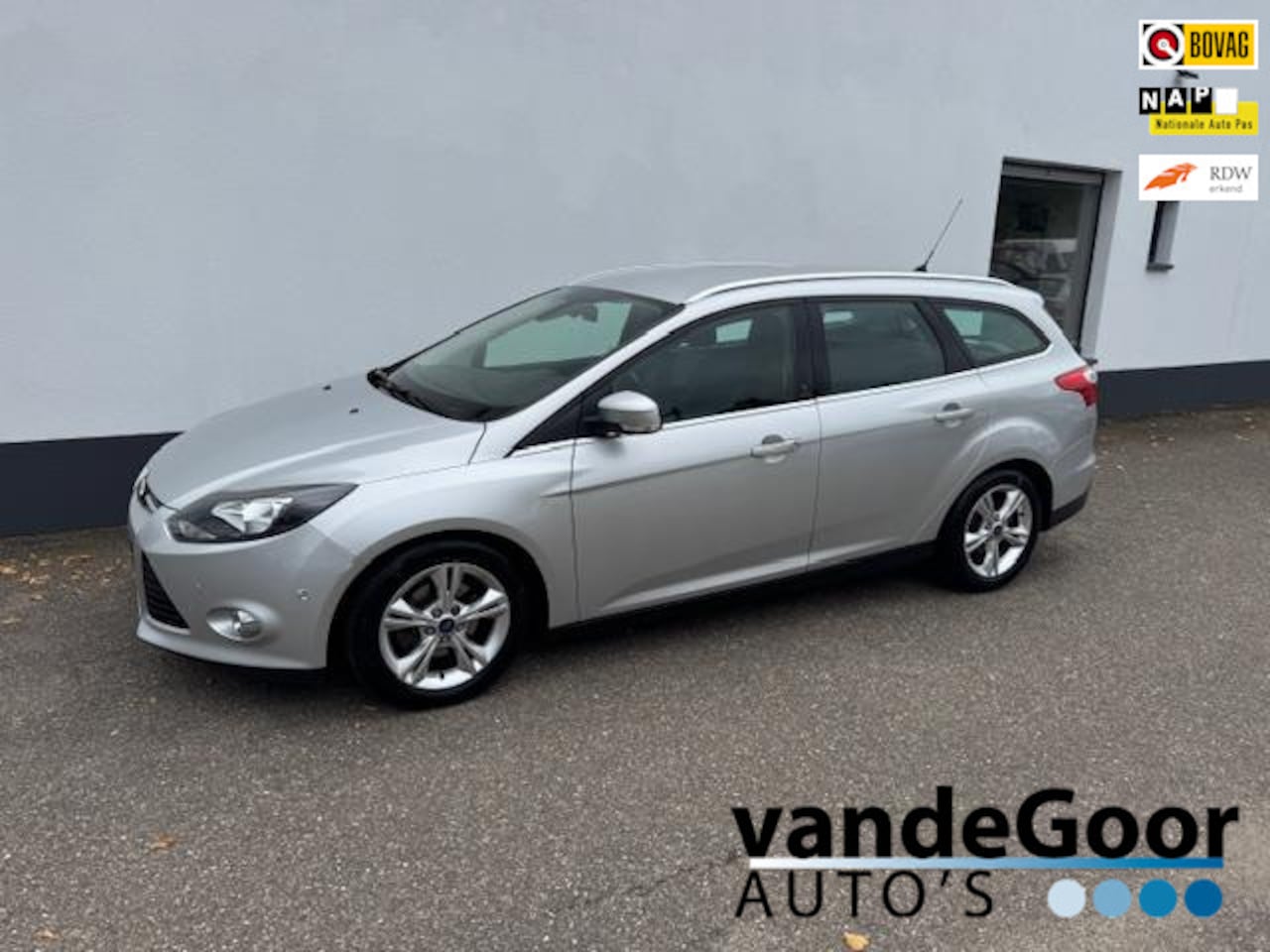 Ford Focus Wagon - 1.0 EcoBoost Trend 1.0 EcoBoost Trend, '12, nwe. distr. en apk, luxe uitvoering ! - AutoWereld.nl