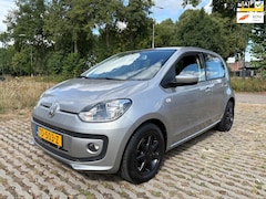 Volkswagen Up! - 1.0 high up BlueMotion / airco / stoelverwarming / nieuwe apk tot 08-2026