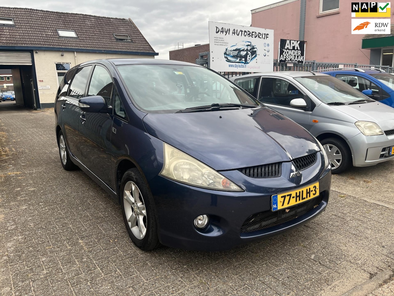 Mitsubishi Grandis - 2.4-16V Intense 7 PERSOONS - AutoWereld.nl