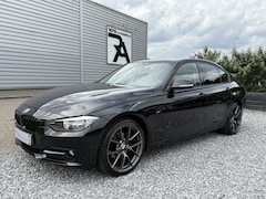 BMW 3-serie - 316i Aut Sport Navi|Cruis|PDC|Stoelverw Zwart