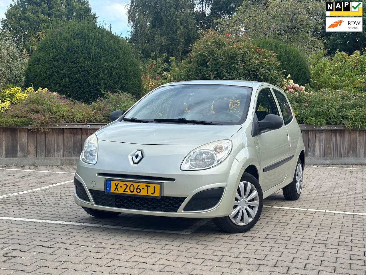 Renault Twingo - 1.2 Acces | "104.000" KM + Airco | - AutoWereld.nl