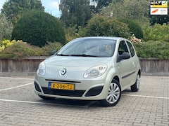 Renault Twingo - 1.2 Acces | "104.000" KM + Airco |