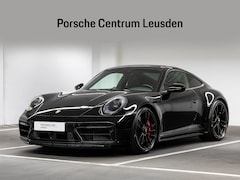 Porsche 911 - Carrera 4 GTS