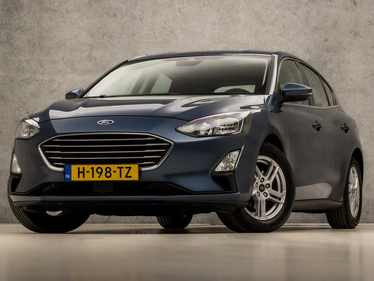Ford Focus - 1.0 EcoBoost Sport (APPLE CARPLAY, GROOT NAVI, CRUISE, SPORTSTOELEN, LANE ASSIST, PARKEERS - AutoWereld.nl