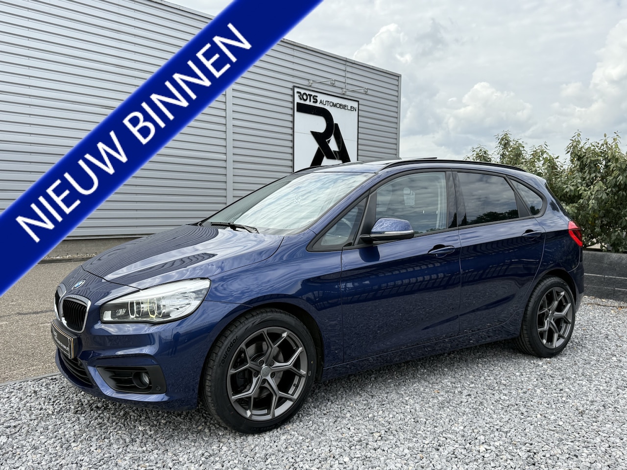 BMW 2-serie Active Tourer - Panodak|LED|Camera|Media Blauw 220i - AutoWereld.nl