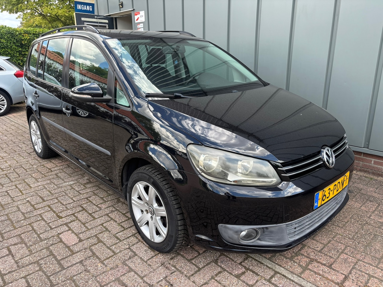 Volkswagen Touran - 1.6 TDI Trendline NAP//AIRCO//CRUISE//TREKHAAK//DSG - AutoWereld.nl