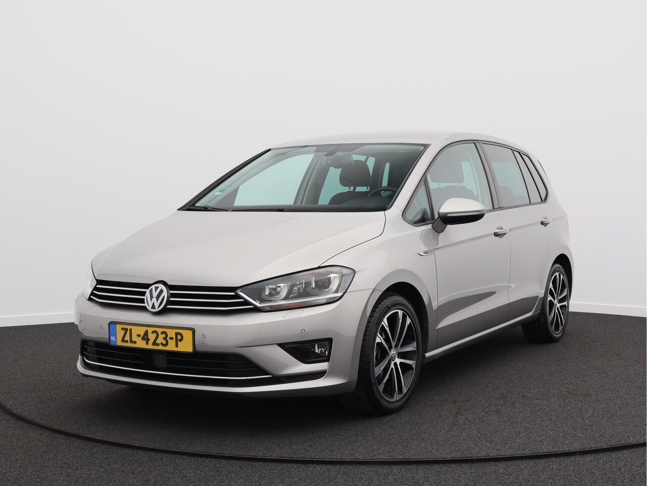 Volkswagen Golf Sportsvan - 1.4 TSI Lounge/ automaat/ lage km/ compleet! - AutoWereld.nl