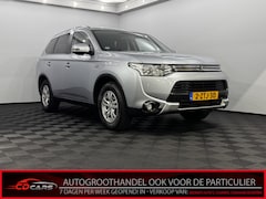 Mitsubishi Outlander - 2.0 PHEV Business Edition X-Line Half leder, Camera, Navi, Keyless start, Clima, Cruise co