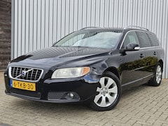 Volvo V70 - 2.4 D5 Summum /Automaat/Dealer Onderhouden