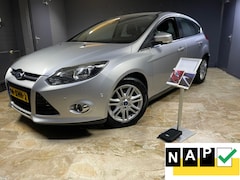 Ford Focus - 1.0 EcoBoost Titanium Clima Cruis Lm Velgen