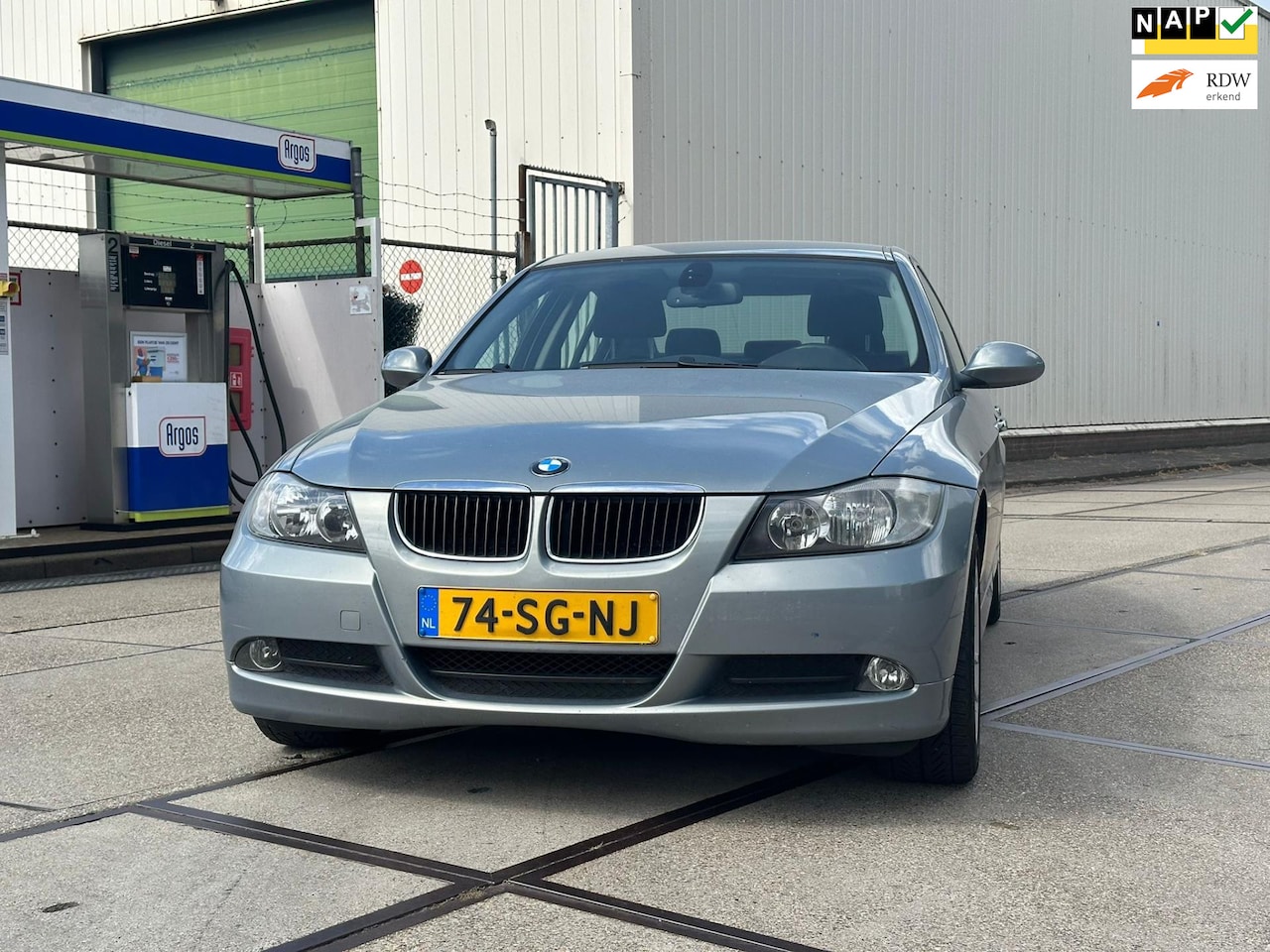 BMW 3-serie - 318i Dynamic Executive Automaat Navi Apk - AutoWereld.nl