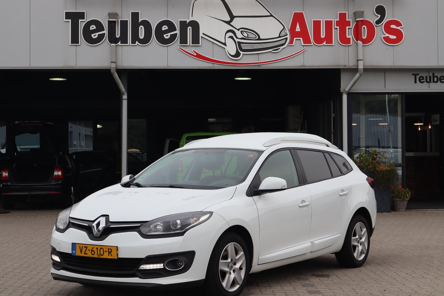 Renault Mégane - 1.5 dCi Expression S&S Cruise control, Navigatie, Elektrische ramen - AutoWereld.nl
