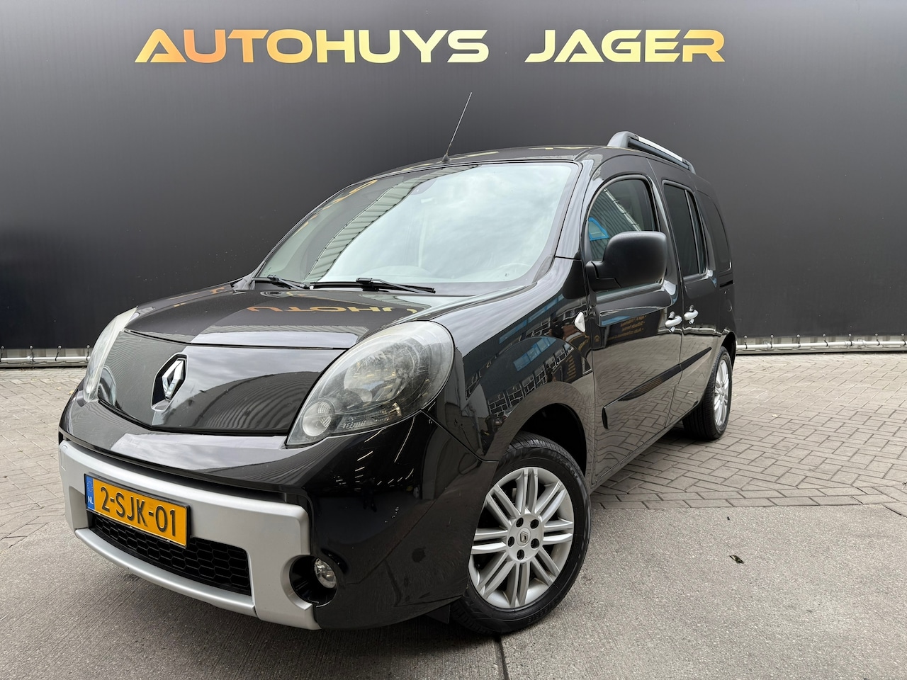 Renault Kangoo Family - 1.6-16V Privilège|5Persoons|Sensoren - AutoWereld.nl