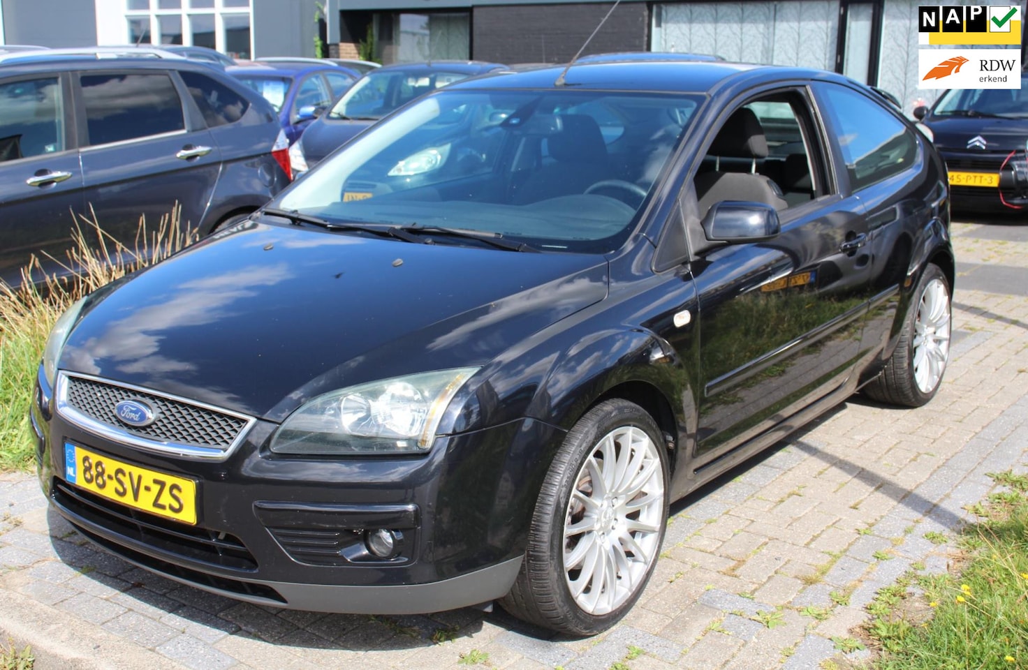 Ford Focus - 2.0-16V Rally Edition 146PK 18" LMV Airco Cruise Zwart NAP APK - AutoWereld.nl