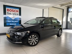 Volkswagen Golf - 1.4 eHybrid Style Panorama dak / / Apple Carplay android /