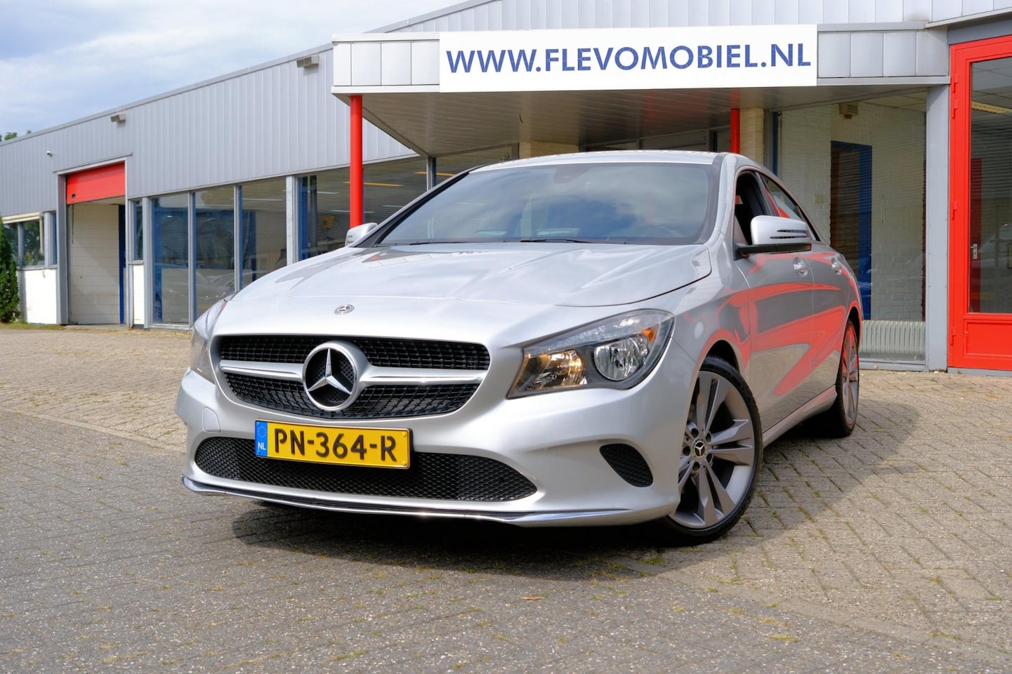 Mercedes-Benz CLA-Klasse - 180 Business Solution Navi|Airco|LMV|Sportstoelen - AutoWereld.nl