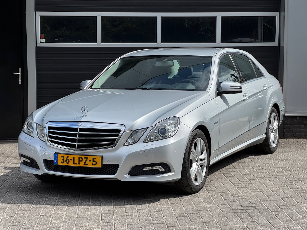 Mercedes-Benz E-klasse - 200 CGI Business Class Avantgarde Xenon, Navi, Cruise, Climate NAP - AutoWereld.nl