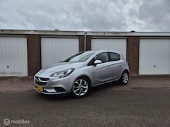 Opel Corsa - 1.4 Volautomaat / Stuur- & Stoelverwarming / Camera / Apple Carplay
