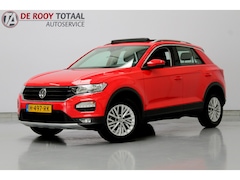 Volkswagen T-Roc - 1.0 TSI Style Business 116PK, PANORAMADAK | ELEC-ACHTERKLEP | NAVIGATIE | CARPLAY | CRUISE
