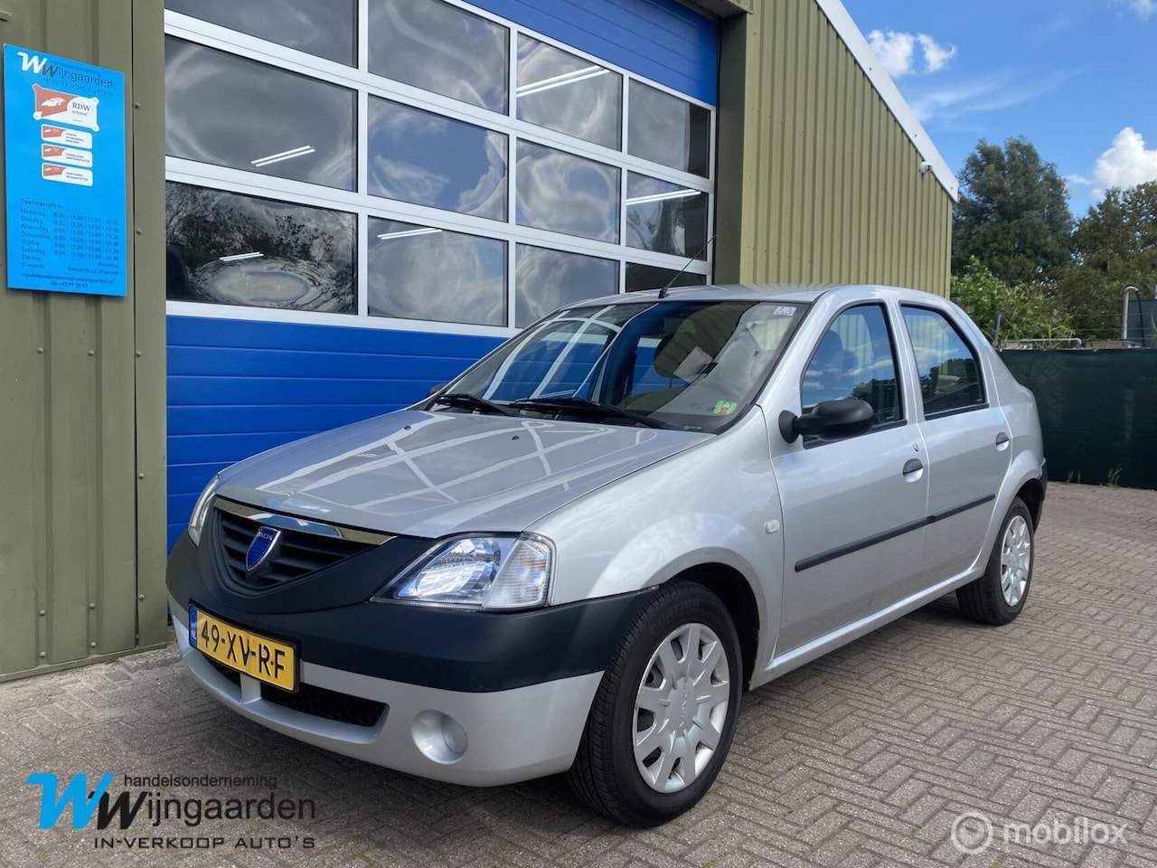 Dacia Logan - 1.4 Ambiance|1 Eigenaar|APK 01-09-2026|Trekhaak| - AutoWereld.nl